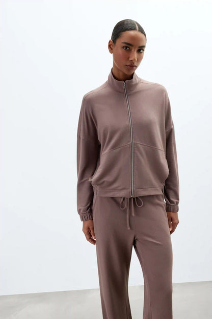Sporty & Chic Long Sleeve Zip Top in Modal and Cotton