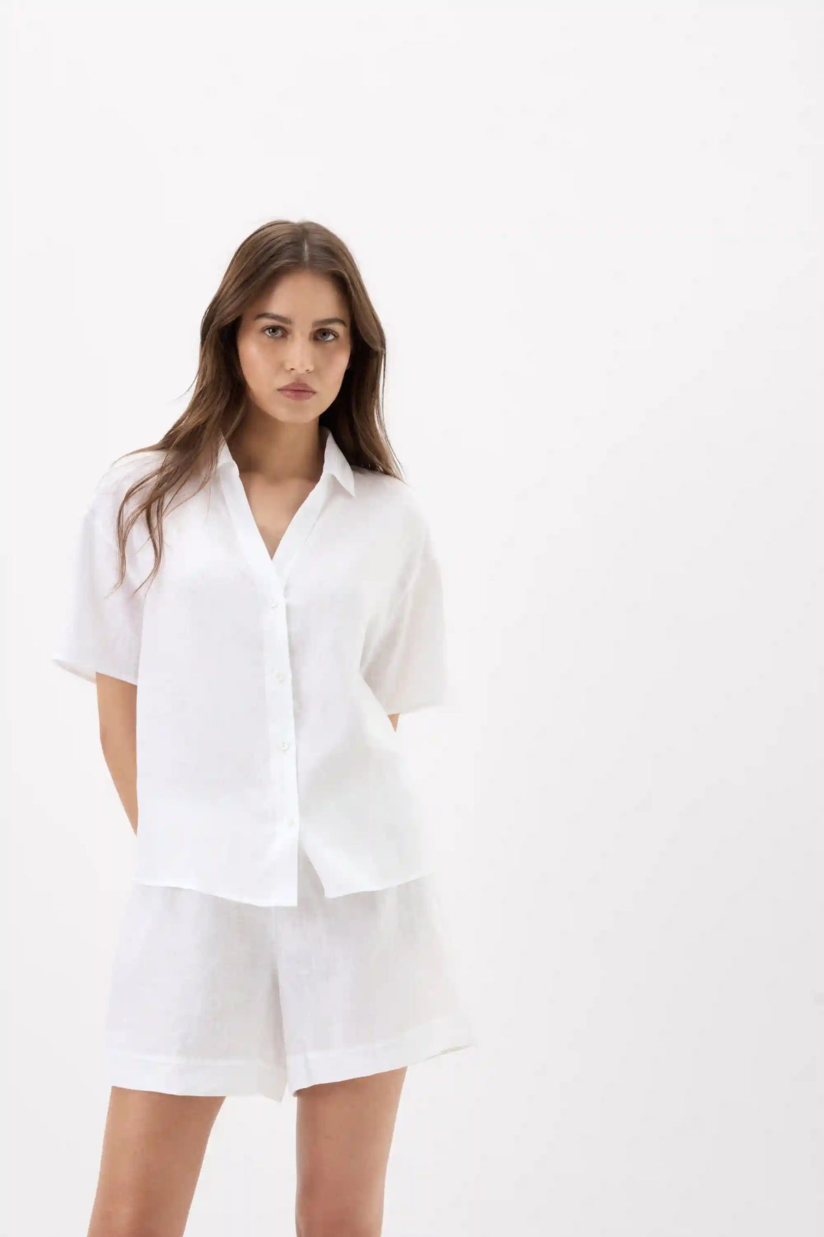 The Pure Linen Short Sleeve Shirt in Linen Fabric