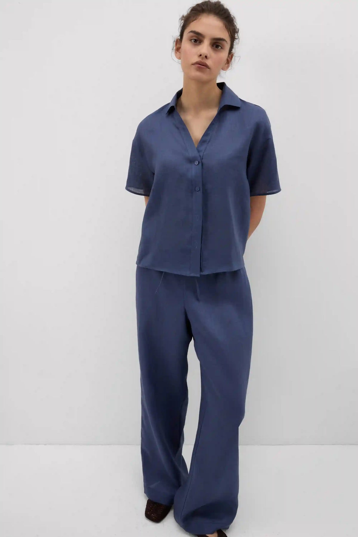 The Pure Linen Short Sleeve Shirt in Linen Fabric