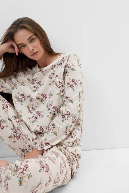 Pretty Flowers Printed Superior Cotton Full Length Pajamas