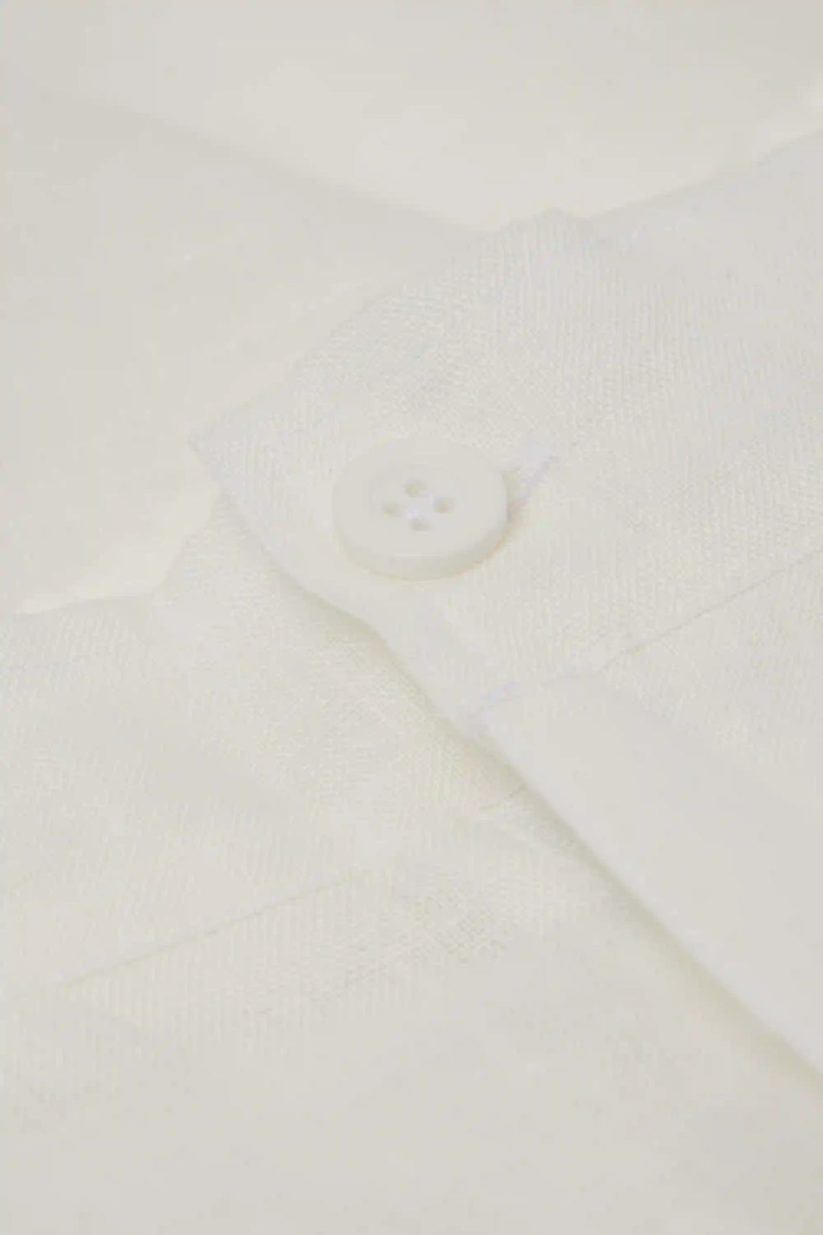Men&rsquo;s Shorts in 100% Linen