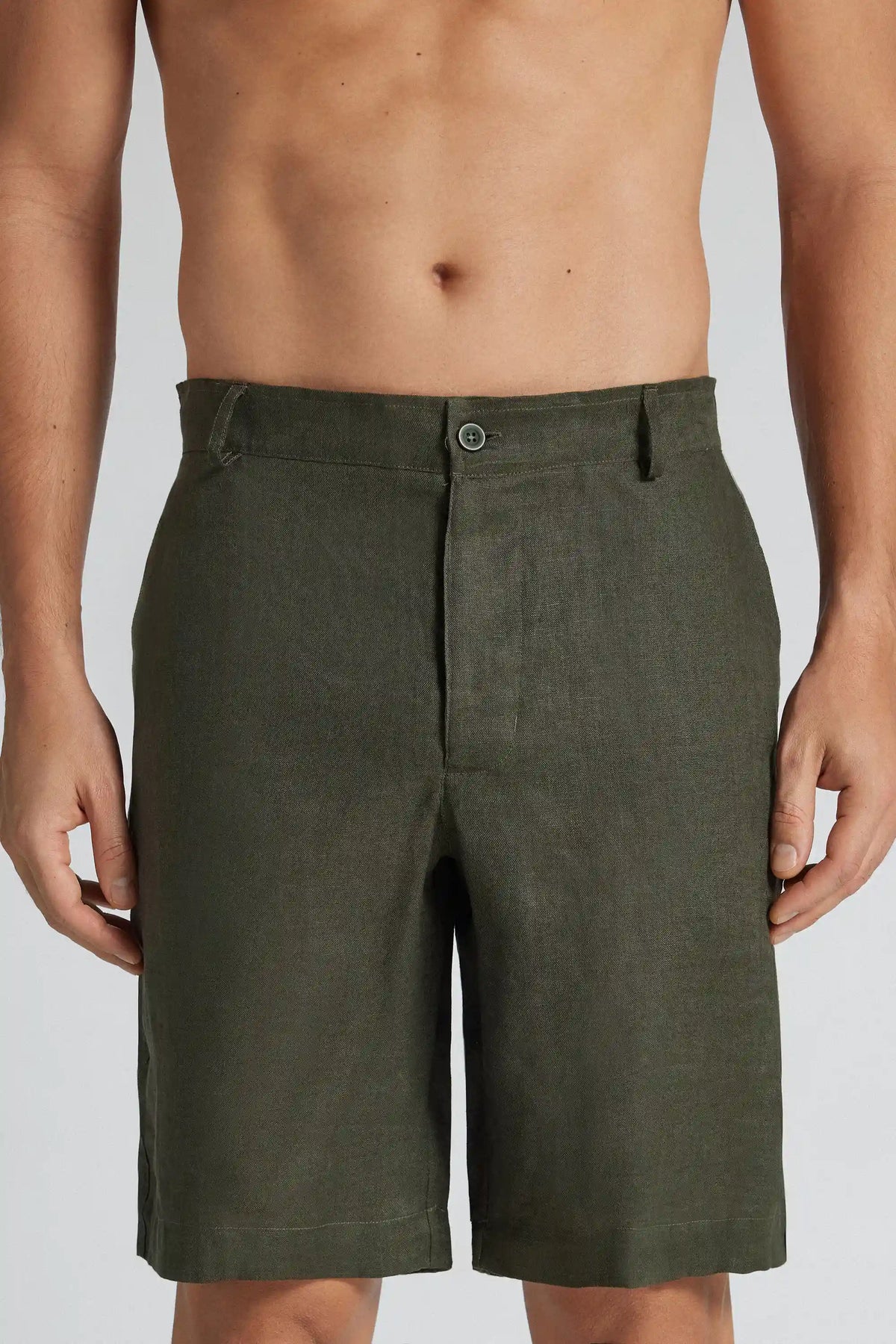 Men&rsquo;s Shorts in 100% Linen