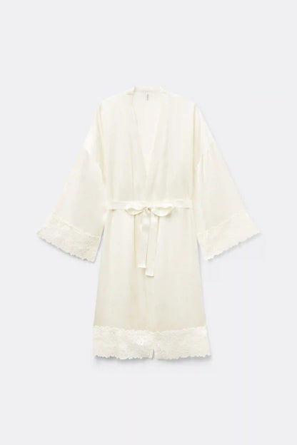 Pretty Flowers Silk Kimono